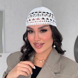 کلاه قلاب بافی زنانه پولک‌دار وارداتی رنگ مشکی کرم و قهوه‌ای